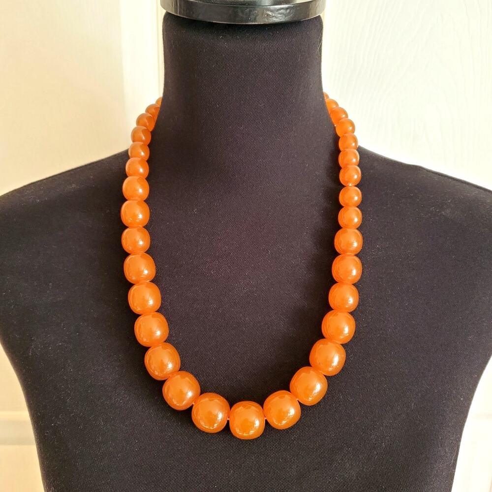 Retro Acrylic Necklace Orange Graduated Beaded Chunky Statement Barrel Clasp Vtg - Picture 8 of 9